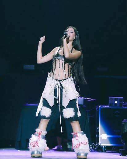 4N7ONELLA performing on stage
